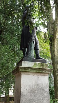 Palm-Denkmal mit Sockel